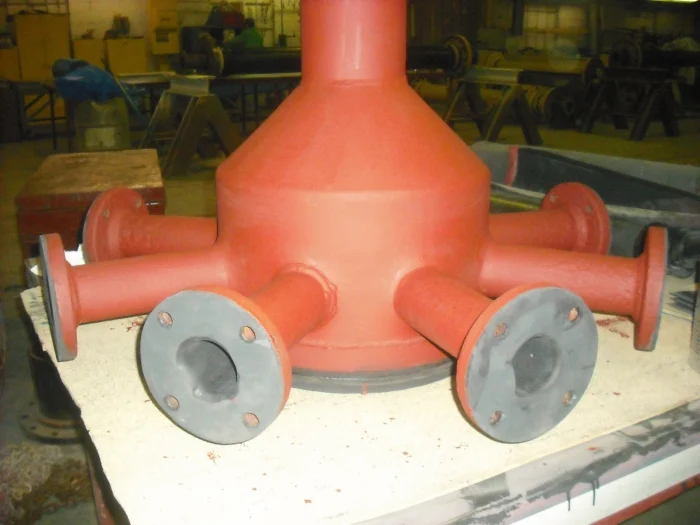 Rubber-lined classifier for surface finishing work